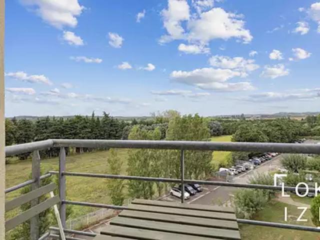 Avignon 84000 Location appartement 1 pièce t1 au dernier étage