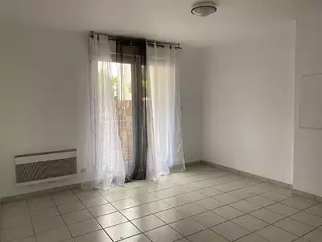 Avignon 84000 Location appartement 2 pièces t2 balcon