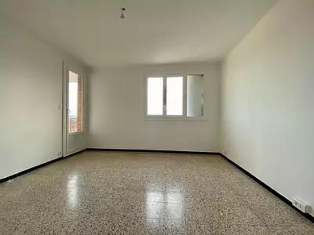 Avignon 84000 Location appartement 3 pièces t3 balcon