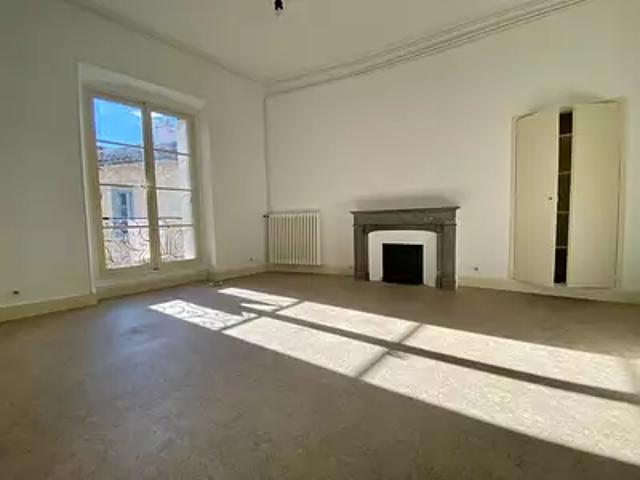 Avignon 84000 Location appartement 3 pièces t3 cave