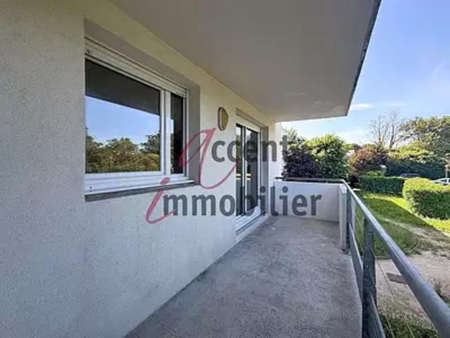 Avignon 84000 Location appartement 3 pièces t3 piscine terrasse