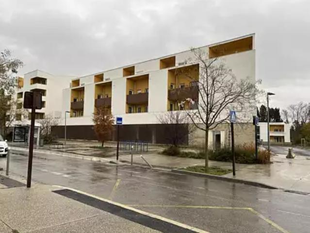 Avignon 84000 Location parking