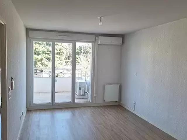 Avignon 84140 Location appartement 2 pièces t2 terrasse parking