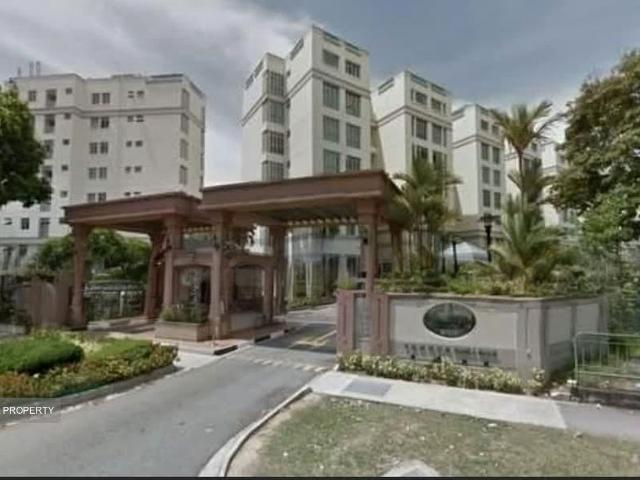 Avila Gardens D17, Condominium