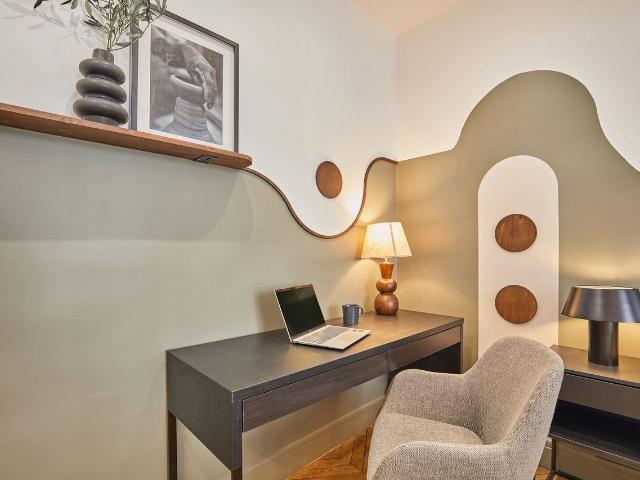 Avina 3 bedrooms in Trocadero, Paris Amsterdam Apartments for Rent