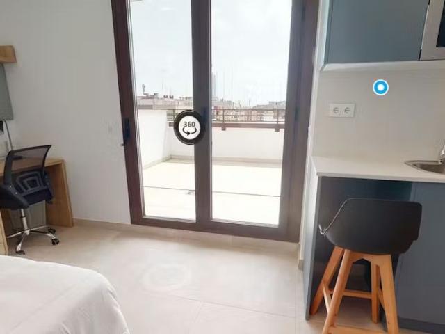 Avinguda del Port, Valencia, Valencian Community 46021