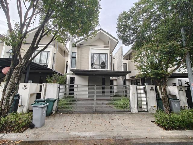 Avira Medini Iskandar 2 Storey Terrace House Partial Furnish For