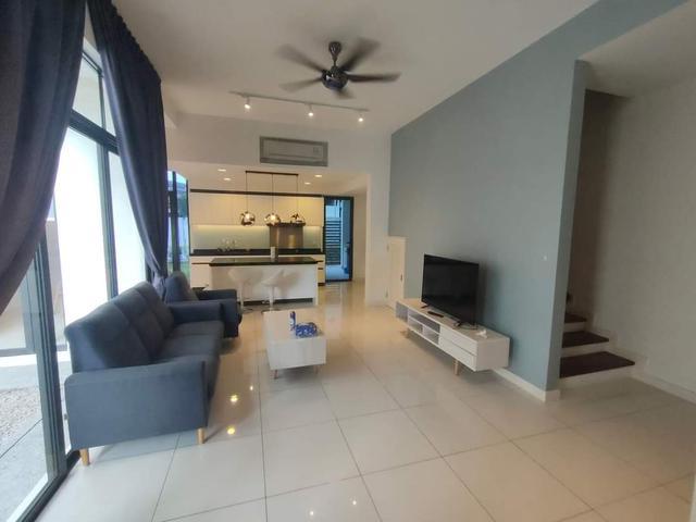 Avira medini iskandar double storey 3 bedroom 4 toilet furnish