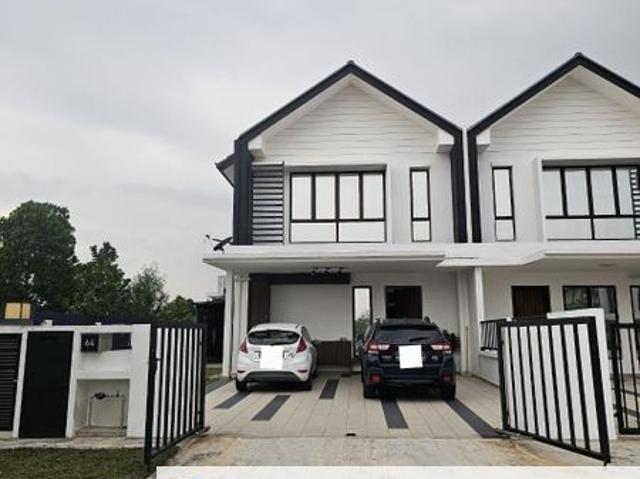 Avis 2 @ Setia Alam Sari