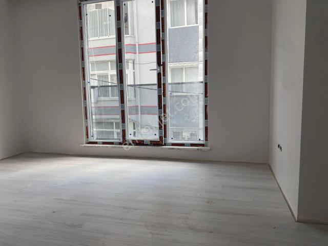 Avrupa Emlak Tan memura çifte Havuzlar Mh 75m²2+1 3.kat,sıfır,y.t Üniversite Yakın,1 Aya Taşınılacak