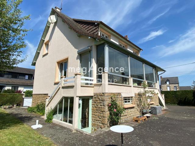 AVRANCHES: Maison 139 m² avec 5 chambres jardin et garage