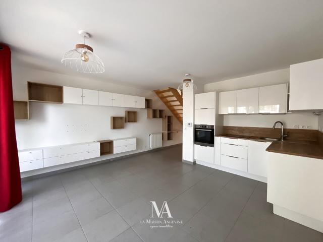AVRILLE maison 4 chambres