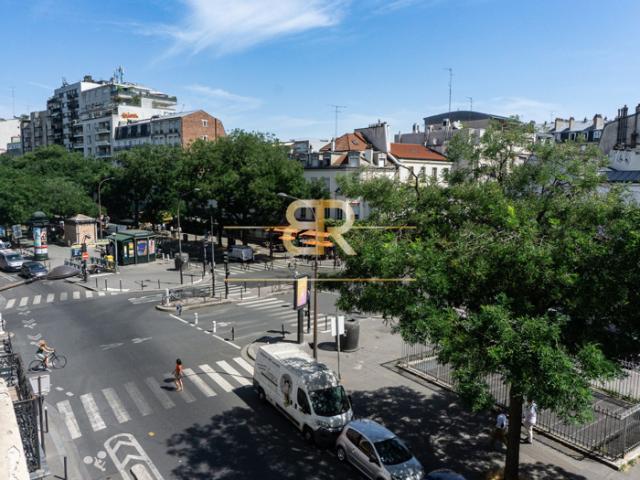 AVRON NATION / PAS DE VIS À VIS / FORT POTENTIEL / PLAN EN É