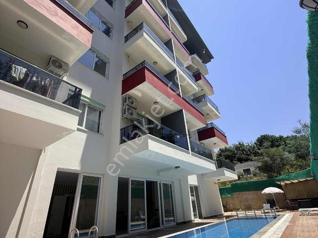 Avsallar'da Satılık Lüks Eşyalı Kat Mülkiyetli Satılık 1+1