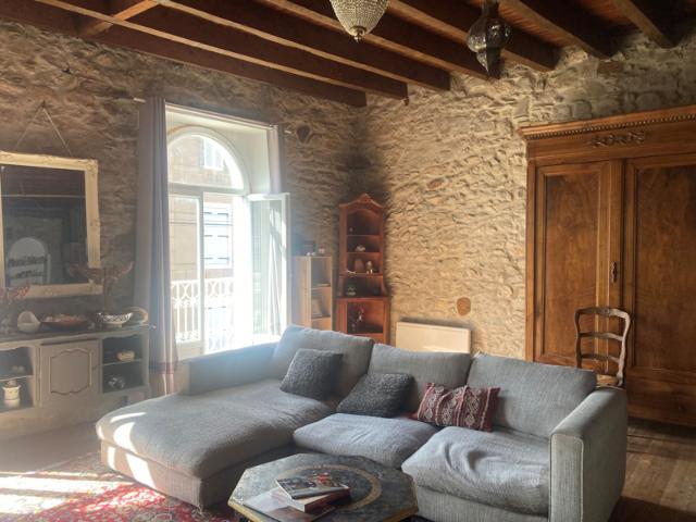 axe Carcassonne/Lezignan, maison de village, 4 chambres, sej