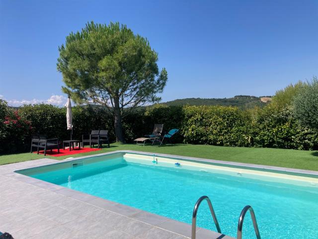 Axe Carcassonne/Limoux, villa de plain pieds 2 chambres, gar. 75m² Montclar
