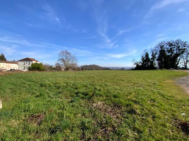 AXE LE CREUSOT MONTCENIS Terrain constructible d'environ 3000