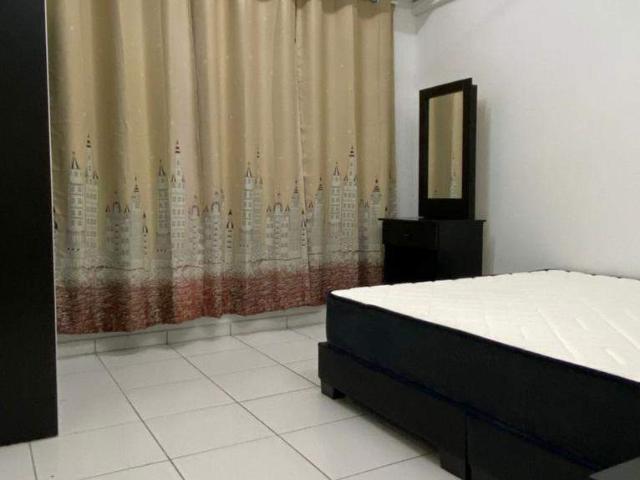 Axis [Female Unit] Middle Room! Offer At Only RM600! 3 Minute To LRT Station! LRT Direct To Sunway Velocity!