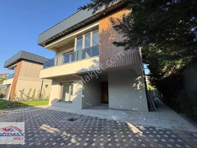 Çay Bağlarında Harika Konumlu Sıfır Kiralık 4.5+1 Villa