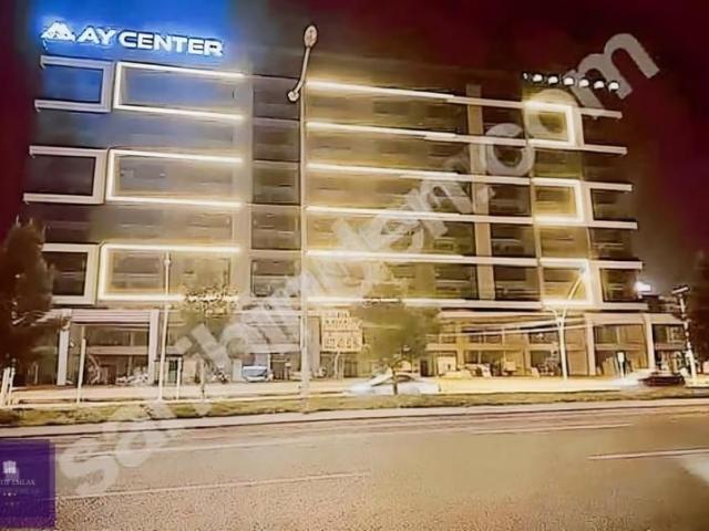 Ay Center Altında Satılık Mağaza