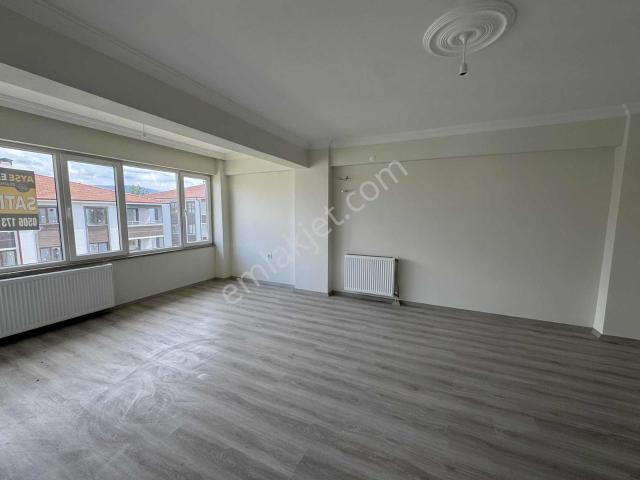 Ayşe Emlaktan Neviye'de Satılık 3+1 Sıfır Daire