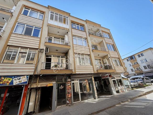 Ayşe Emlaktan Çarşı Merkezde Kiralık Daire