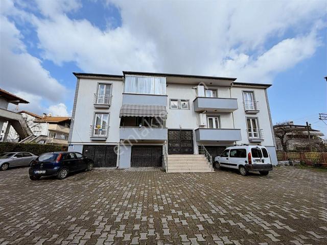 Ayşe Emlak'tan Arifbeyde Site İçerisinde Garajlı Satılık Daire