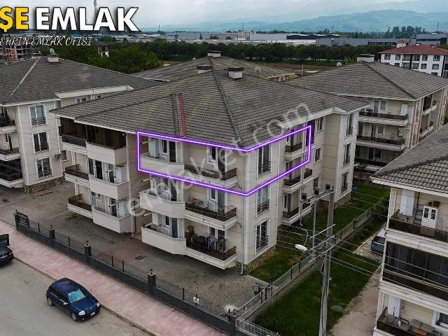Ayşe Emlak'tan Hanlı'da 2+1 3. Kat Çift Balkonlu Daire