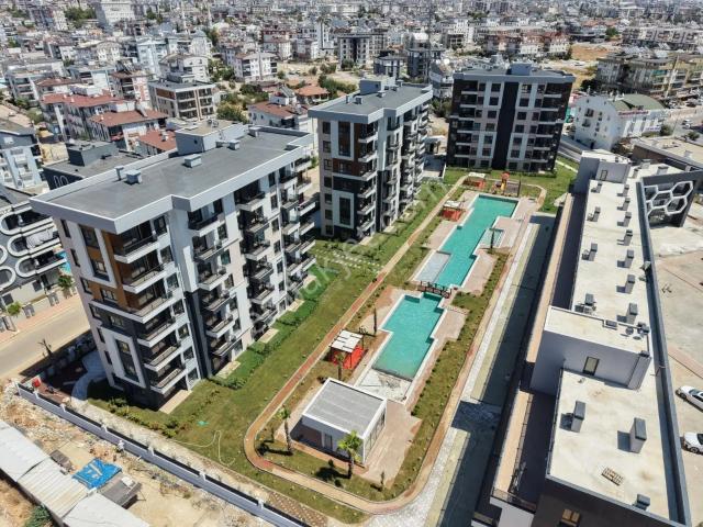 Ayşe Yenidoğan'dan Kepez Devlet Hastahanesi Karşısında Kiralık