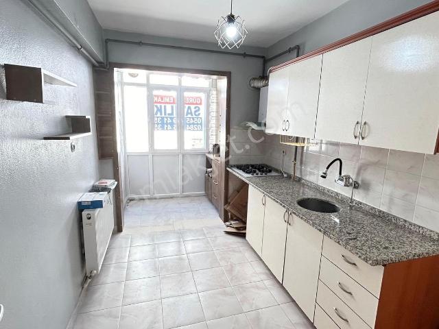 Ayşekadın Balta Otel Yakını Temiz,bakımlı 2+1 Satılık Daire