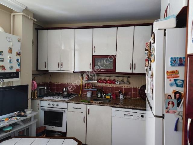 Ayşekadın Tuğra Market Karşısı Satılık2+1 Daire