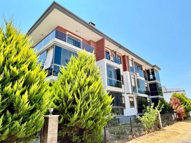 ⭐ay Emlaktan⭐akçay Merkezde Kazdağı Manzaralı Denize Sadece 700 Mt Ön Cephe Satılık 2+1 Daire