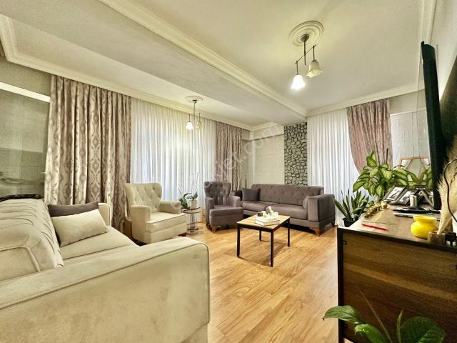 ꧁ay Emlaktan꧁akçay Pazar Pazarında Denize Sadece 200 Mt Arakat Satılık 2+1 Muhteşem Konumlu Daire