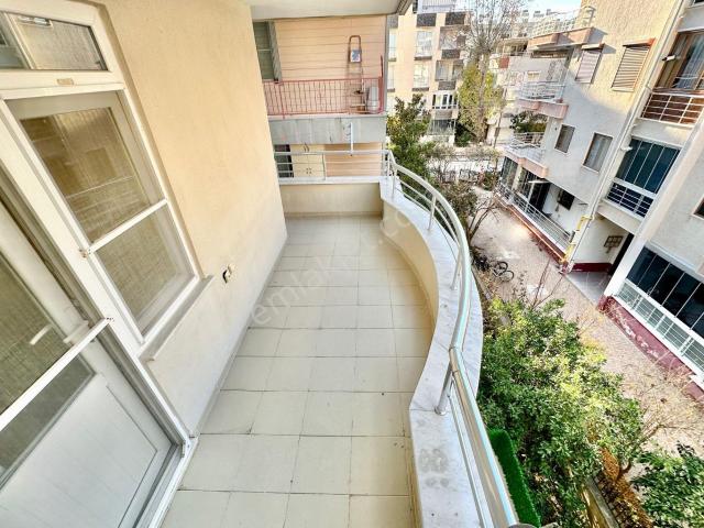 ꧁ay Emlaktan꧂akçay'da Arakat Ayrı Mutfak Denize Sadece 300 Metre Satılık 2+1 Daire