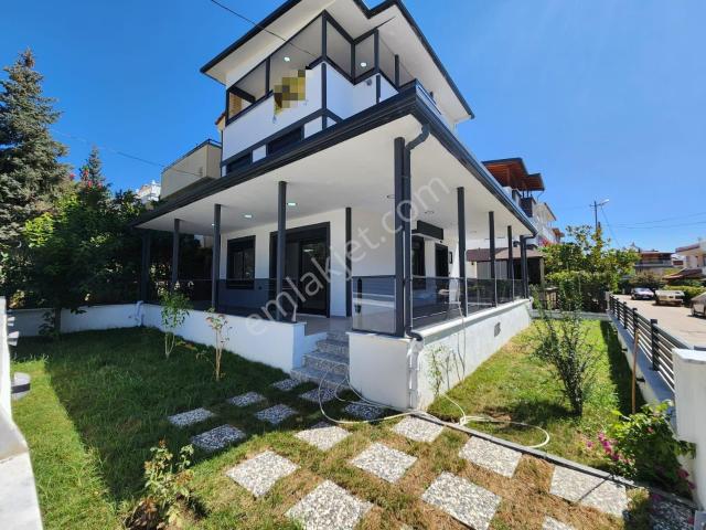 ✨ay Emlaktan✨altınoluk'ta Denize 300 Mt Kazdağları Eteklerinde Satılık 3+1 Geniş Müstakil Villa