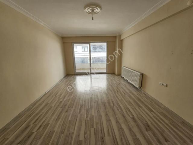 Ay Emlak'tan Armutlu Merkezde 3+1 Kiralık Daire