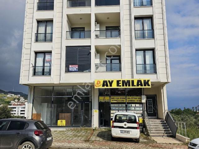 Ay Emlak'tan Armutlu İlçe Merkezinde Kiralık Eşyalı 2+1 Daire