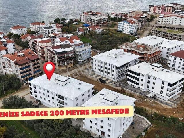 Ay Emlak'tan Denize 100 Metre Mesafede Cadde Üzerinde 2+1 Daire