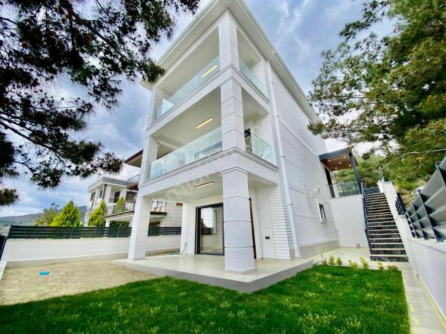 ꧁ay Emlaktan꧂güre'de Deniz Ve Dağ Manzaralı Satılık 4+1 Ultra Lüks Müstakil Ev