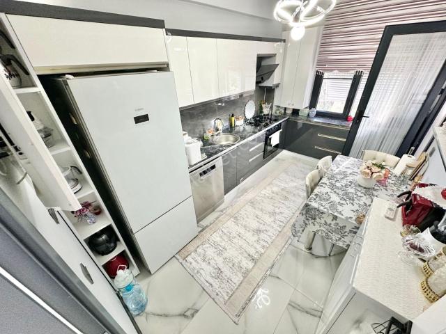 ꧁ay Emlaktan꧂kadıköy'de Arakat Ön Cephe Satılık 2+1 Şık Tasarımlı Lüks Daire