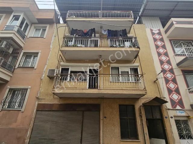 Çay Mahallesinde Yatırım Değeri Yüksek Satılık 3 Katlı Bina