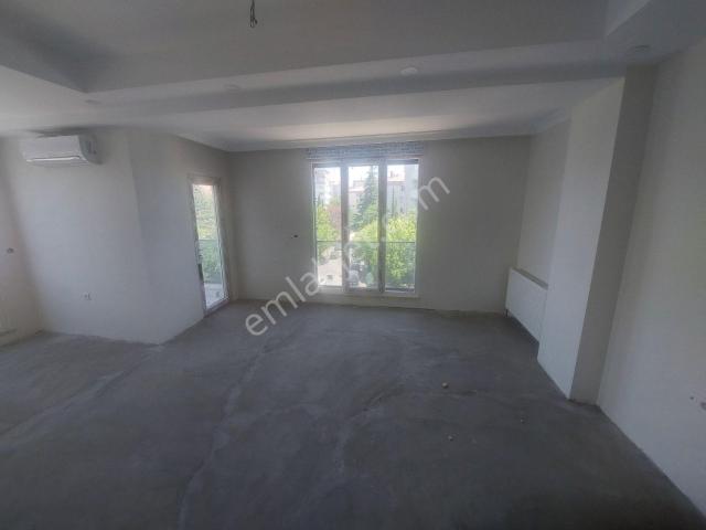 Ayışığından Ömür Plazaya Yakın Yeni Binada 3+1 Kiralık Daire