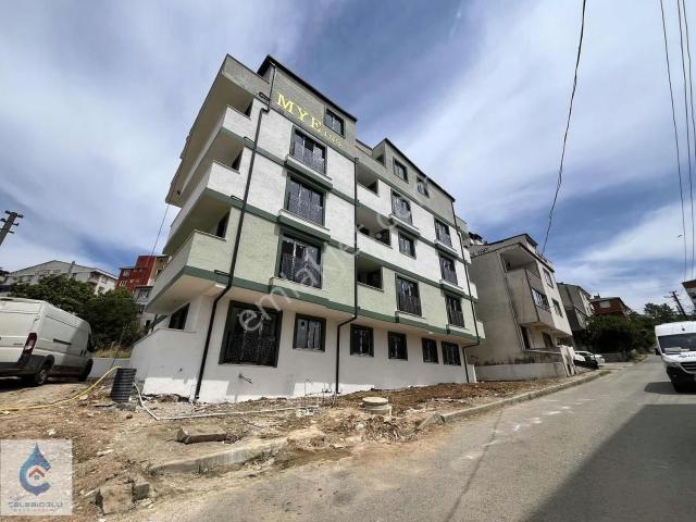 Çayırova Atatürk Mah. Satılık 2+1 Arakat Daire