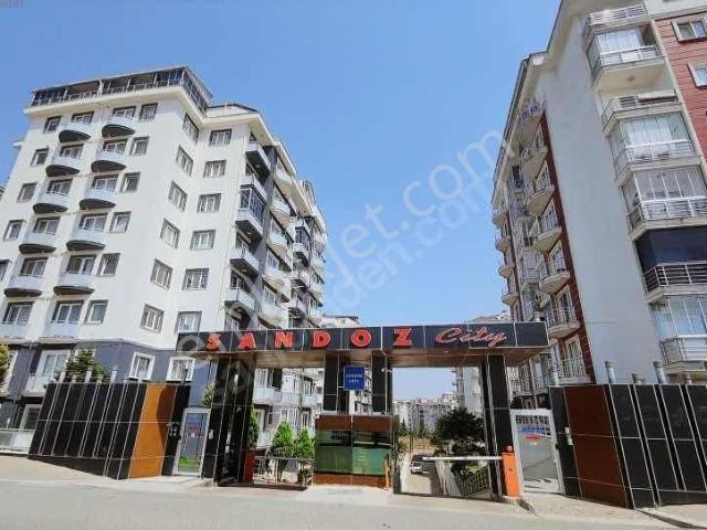 Çayırova Akse Sandoz City'de Satılık 3+1 Arakat Daire