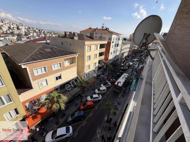 Çayırova Fatih Caddesi Deniz Manzaralı 2+1 Satılık Daire