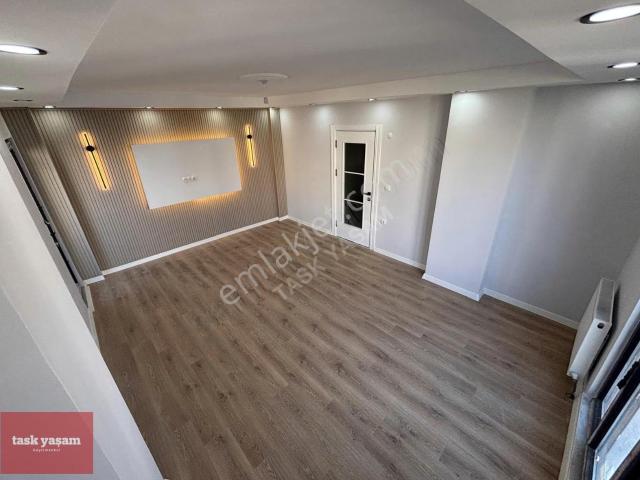 Çayırova İnönü Şelale Park Yakını Satılık 3+1 Dublex Daire