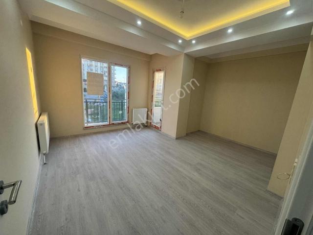 Çayırova Polis Karakoluna Yakın 3+1 Ara Katımız Kiralık