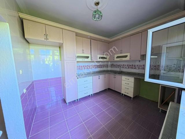 Çayırova Yeni Mahallede Çarşamba Pazarına Yakın Kiralık Daire