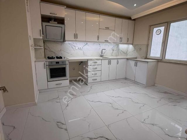 Aynı Ali Mah Satılık 140 M2 Asansörlü 5. Kat Daire