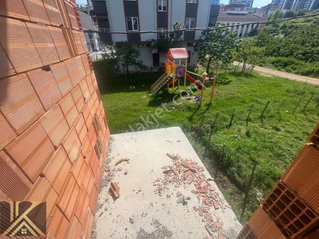Ayazlı Mahallesinde Komple Satılık Kargas Bina